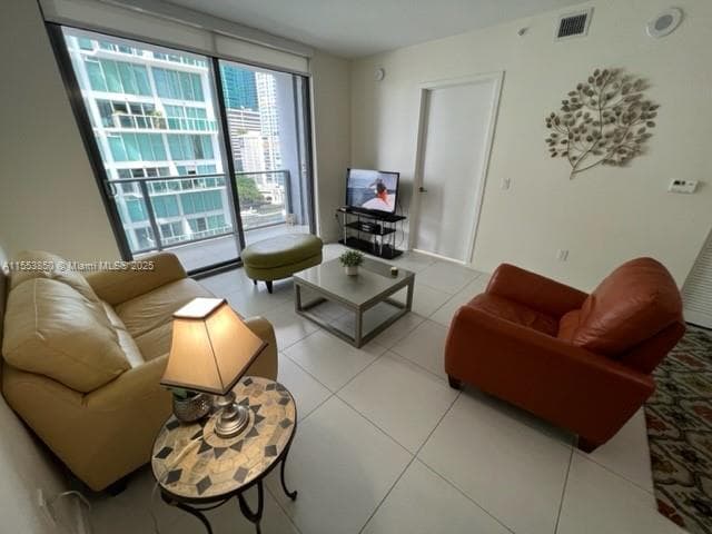 31 SE 6th St # 1606, Miami FL 33131 — 7