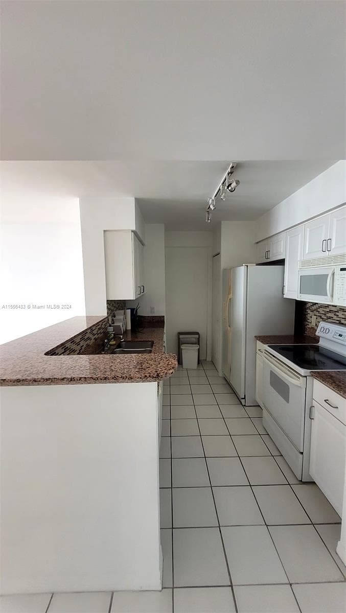 1155 Brickell Bay Dr # 2805, Miami FL 33131 — 1