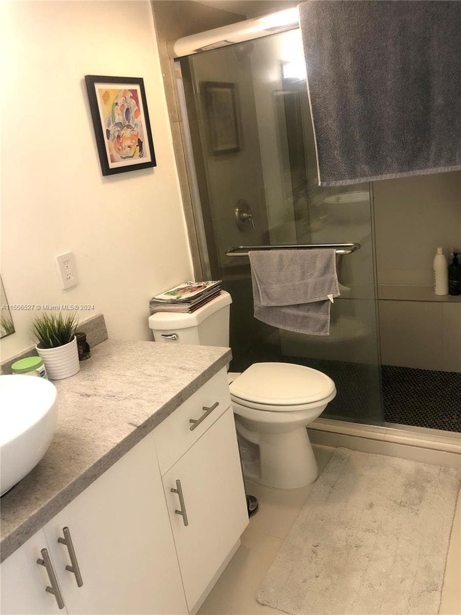 8255 Lake Dr # 204, Doral FL 33166 — 13