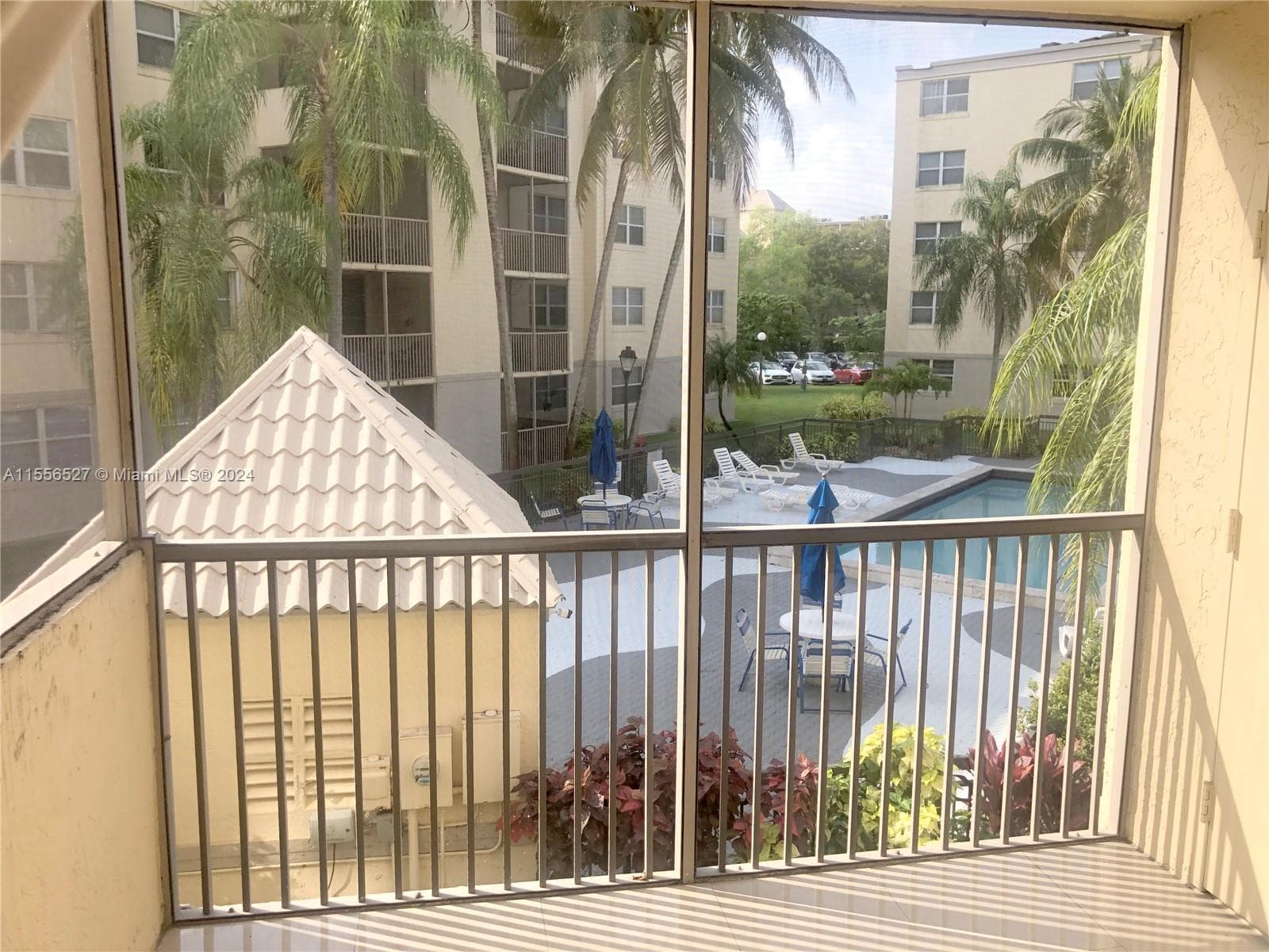 8255 Lake Dr # 204, Doral FL 33166 — 16