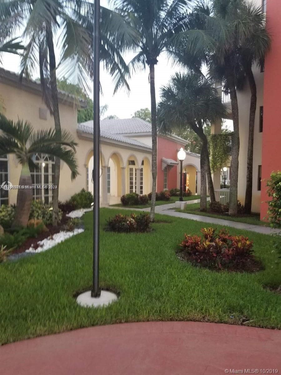 8255 Lake Dr # 204, Doral FL 33166 — 9