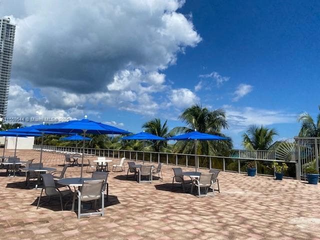 6039 Collins Ave # 1110, Miami Beach FL 33140 — 6