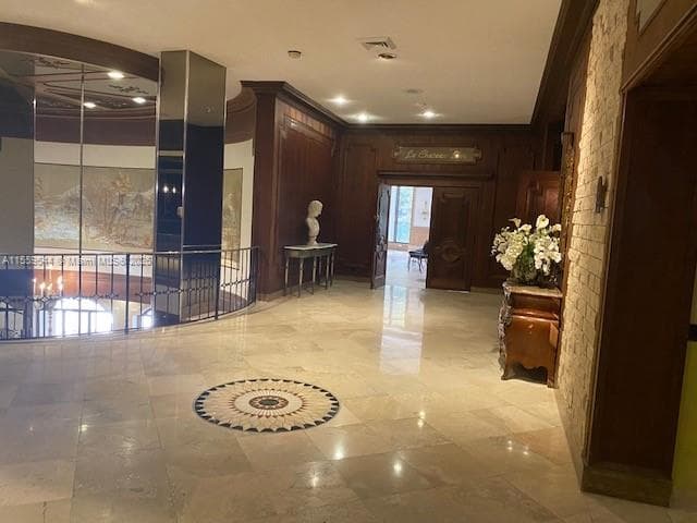 6039 Collins Ave # 1110, Miami Beach FL 33140 — 7