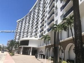6039 Collins Ave # 1110, Miami Beach FL 33140 — 1