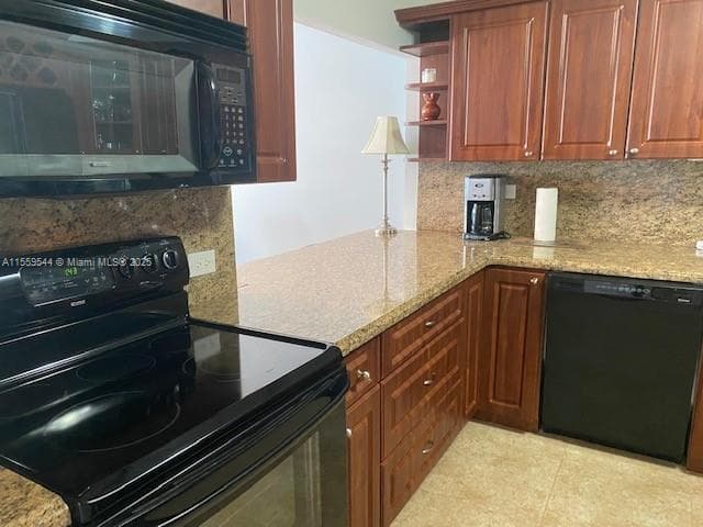 6039 Collins Ave # 1110, Miami Beach FL 33140 — 24