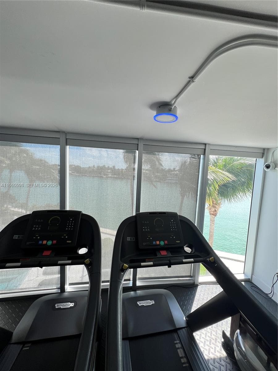 6700 Indian Creek Dr # 701, Miami Beach FL 33141 — 32