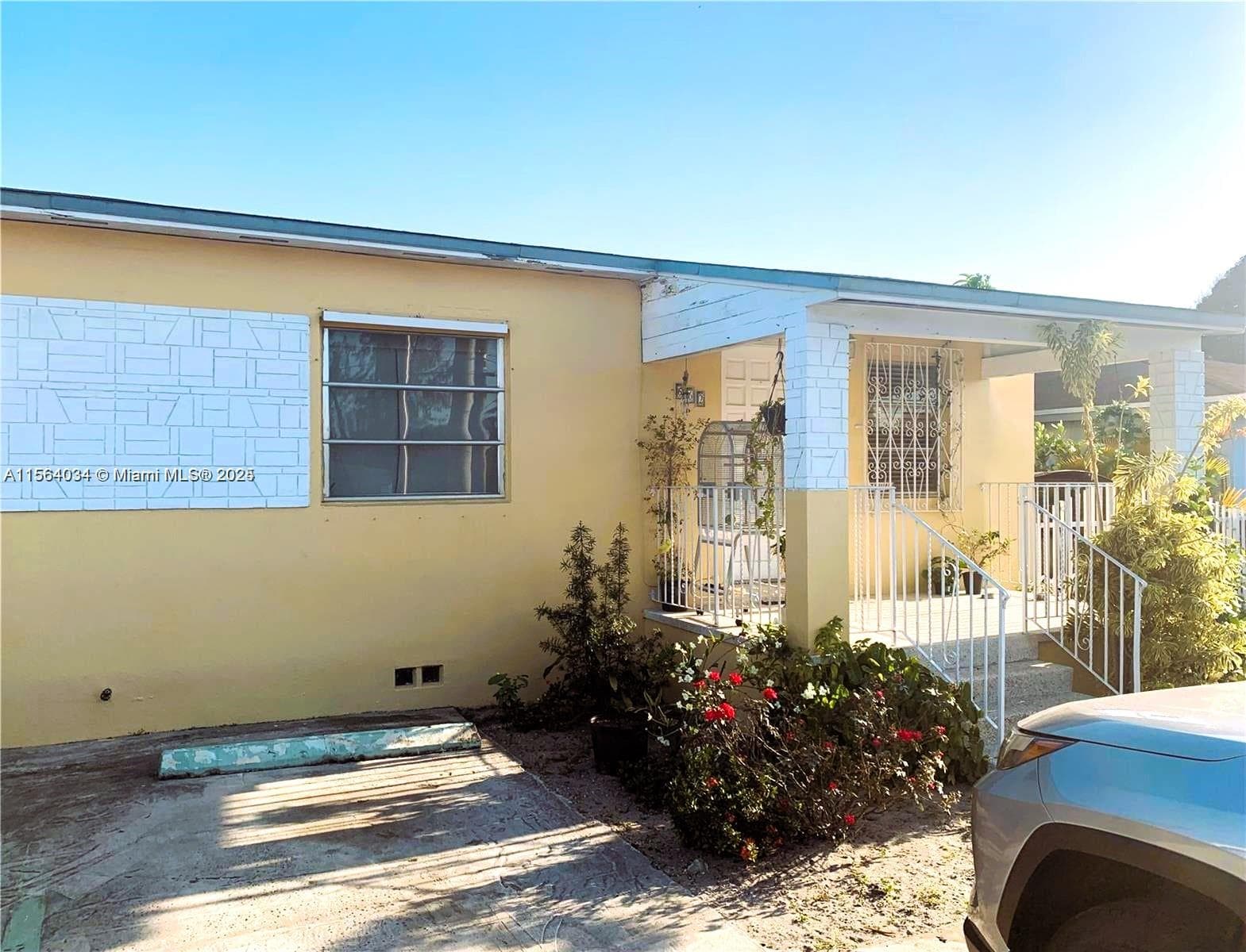 662 E 21st St, Hialeah FL 33013 — 2