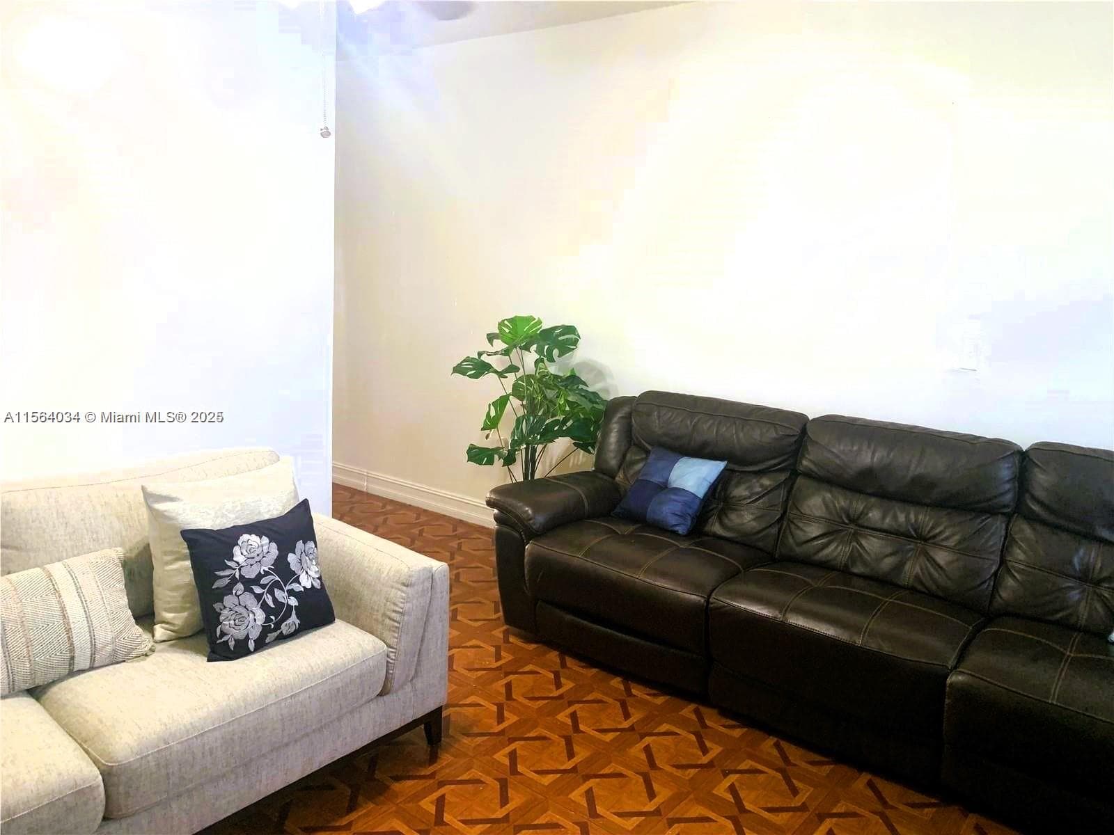 662 E 21st St, Hialeah FL 33013 — 11