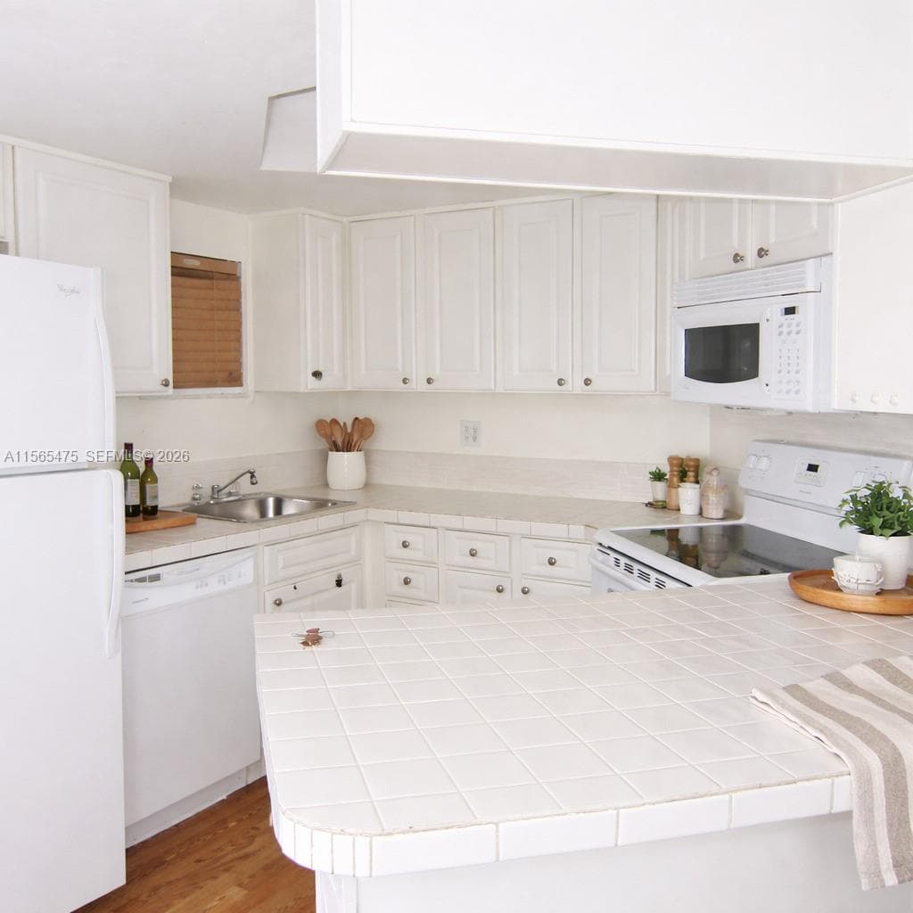 8363 LAKE DR # 101, Doral FL 33166 — 10