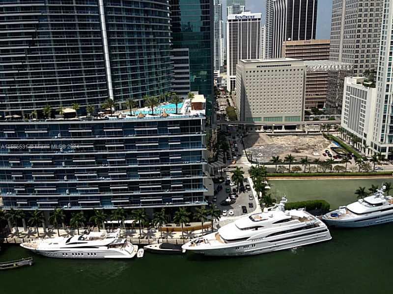 475 BRICKELL AV # 2415, Miami FL 33131 — 3