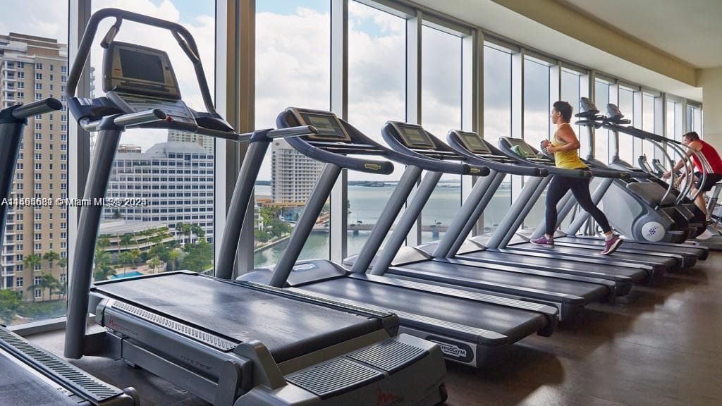 475 BRICKELL AV # 2415, Miami FL 33131 — 10