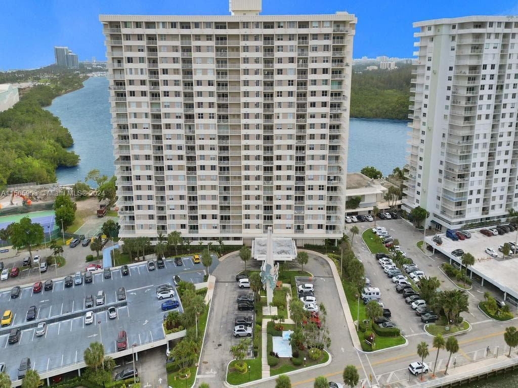 300 Bayview Dr # 906, Sunny Isles Beach FL 33160 — 79