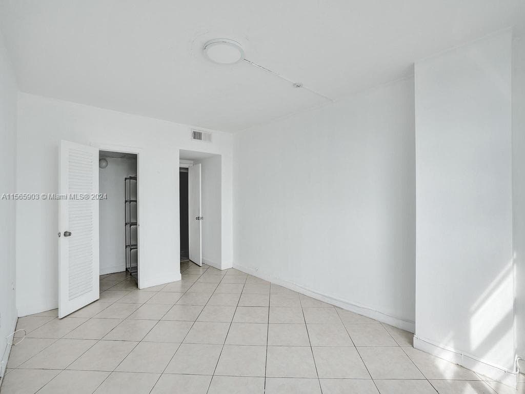 300 Bayview Dr # 906, Sunny Isles Beach FL 33160 — 34