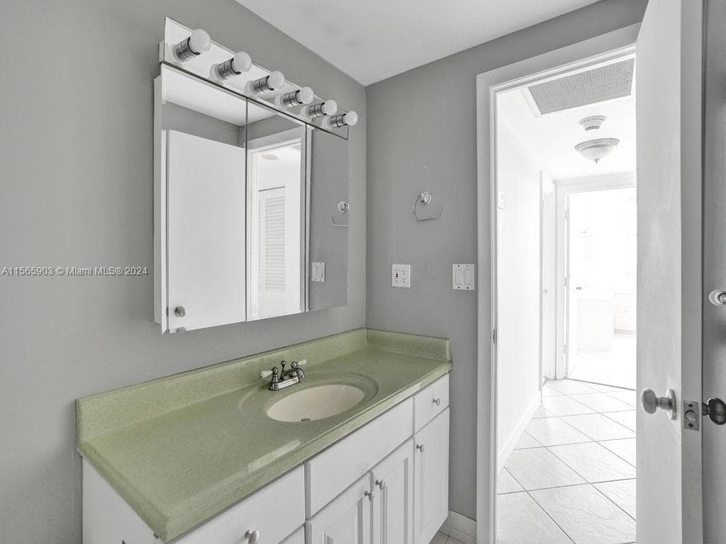 300 Bayview Dr # 906, Sunny Isles Beach FL 33160 — 37