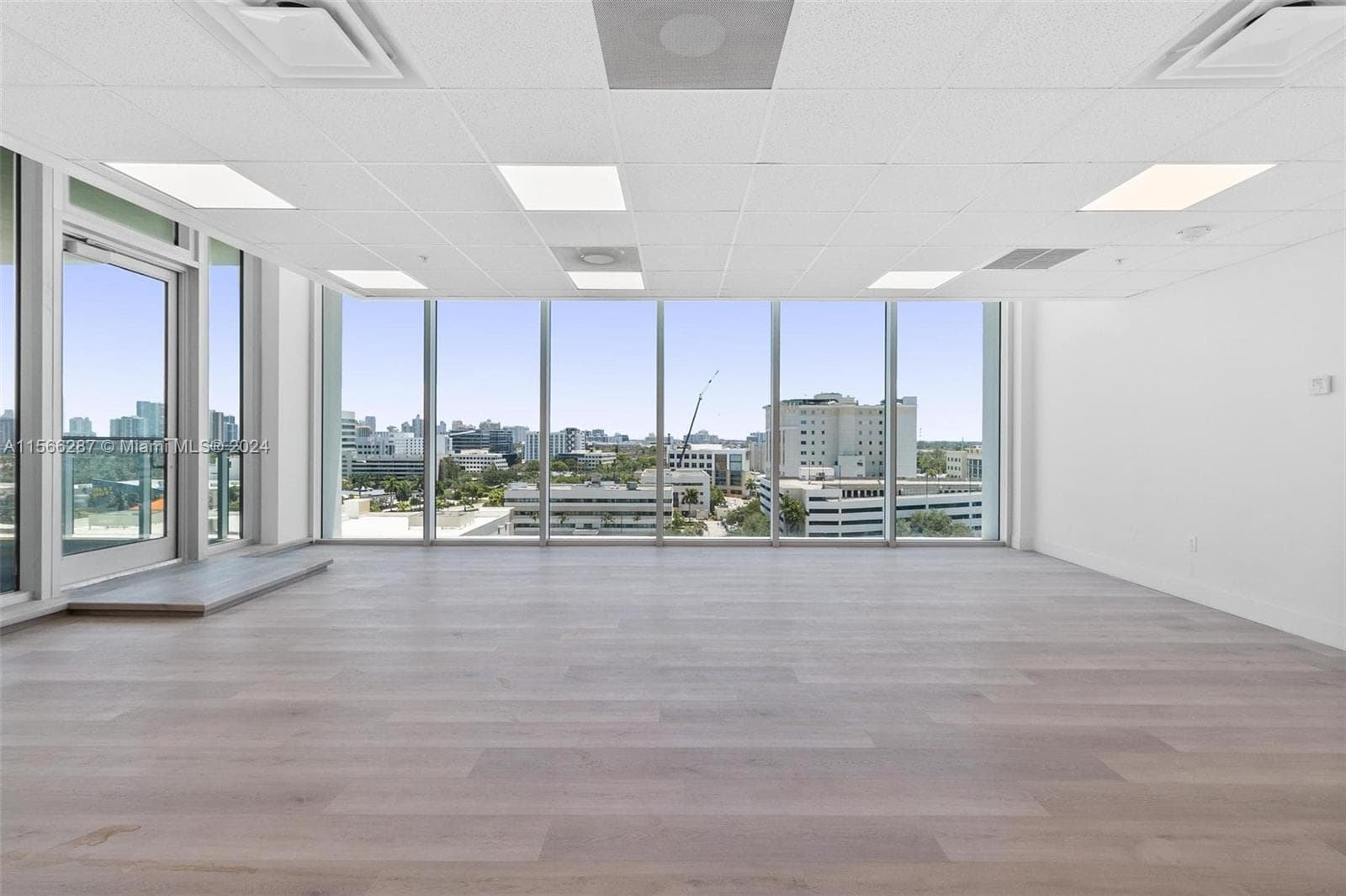 2820 NE 214th St # 909, Aventura FL 33180 — 2