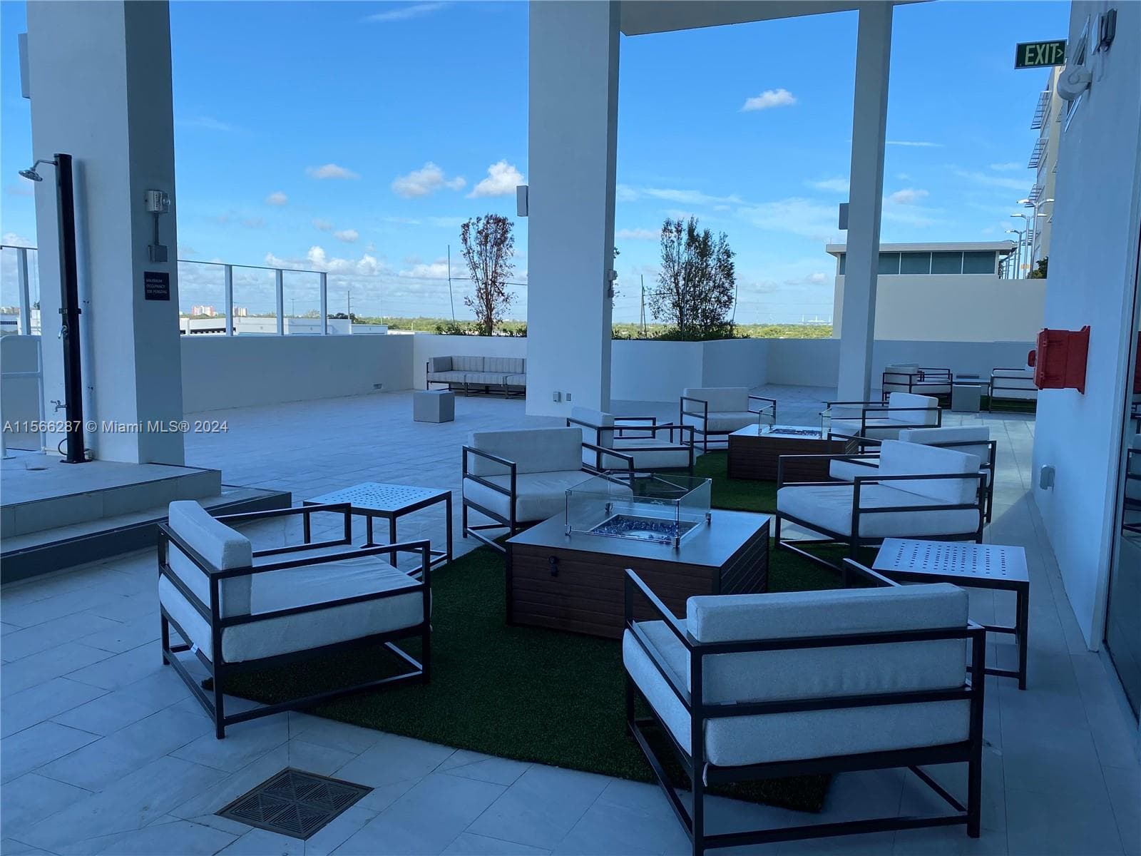 2820 NE 214th St # 909, Aventura FL 33180 — 13