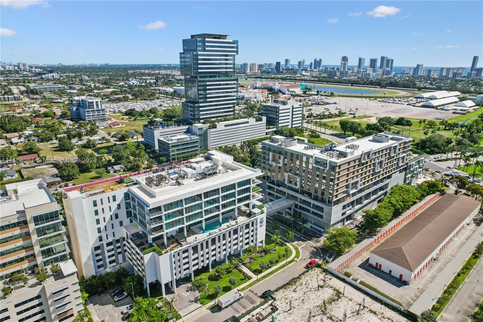 2820 NE 214th St # 909, Aventura FL 33180 — 26