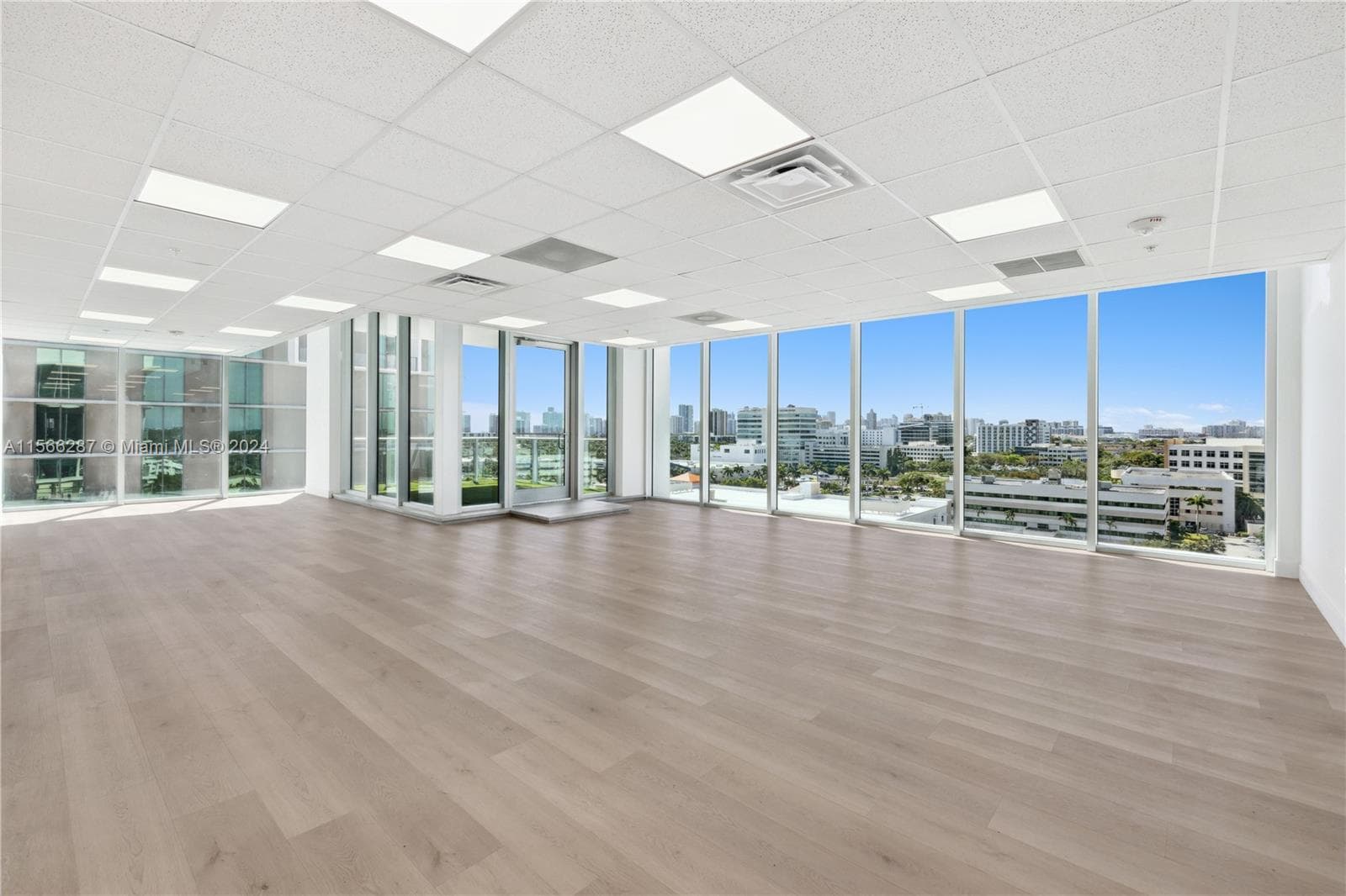 2820 NE 214th St # 909, Aventura FL 33180 — 1