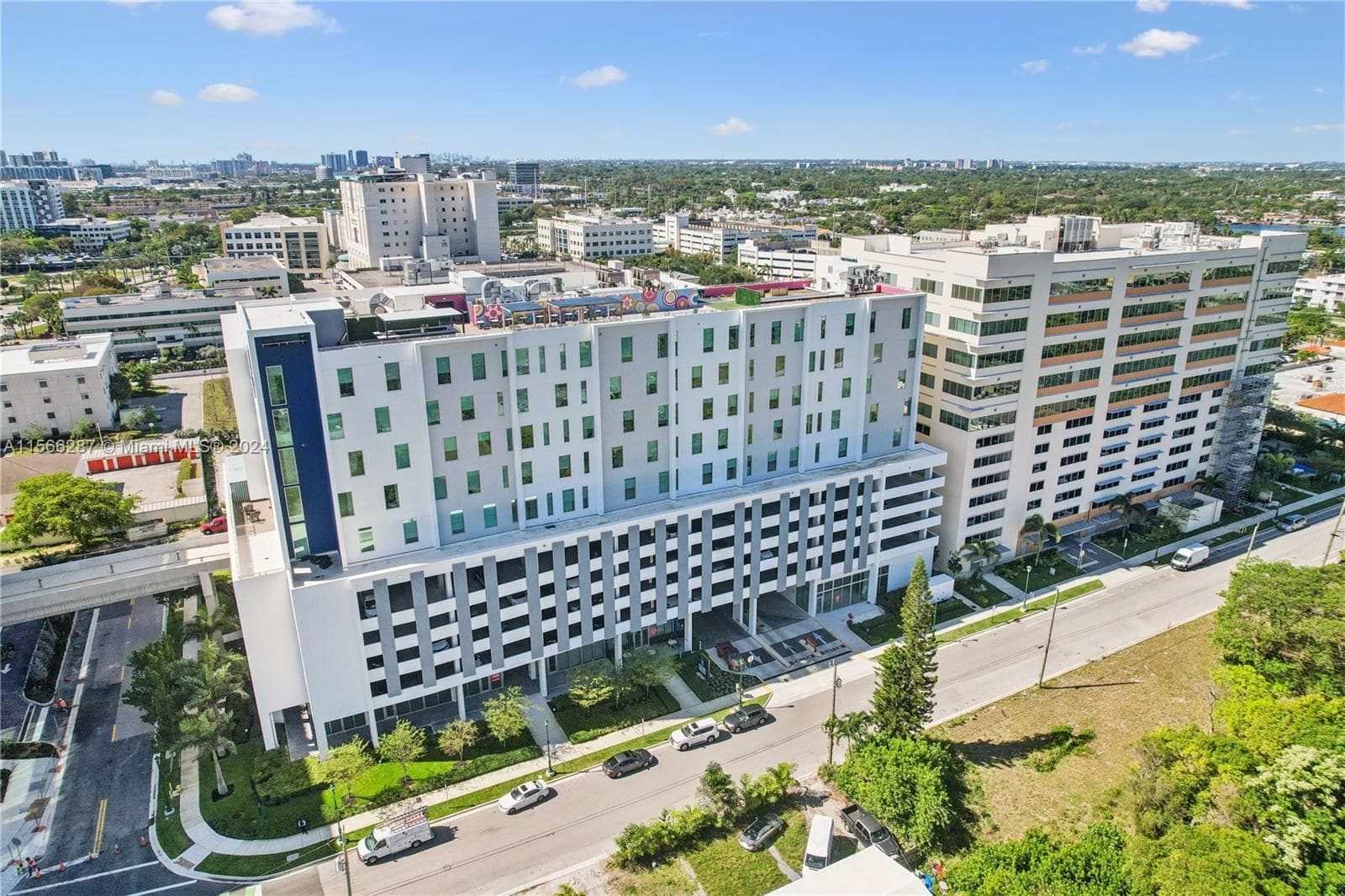 2820 NE 214th St # 909, Aventura FL 33180 — 24