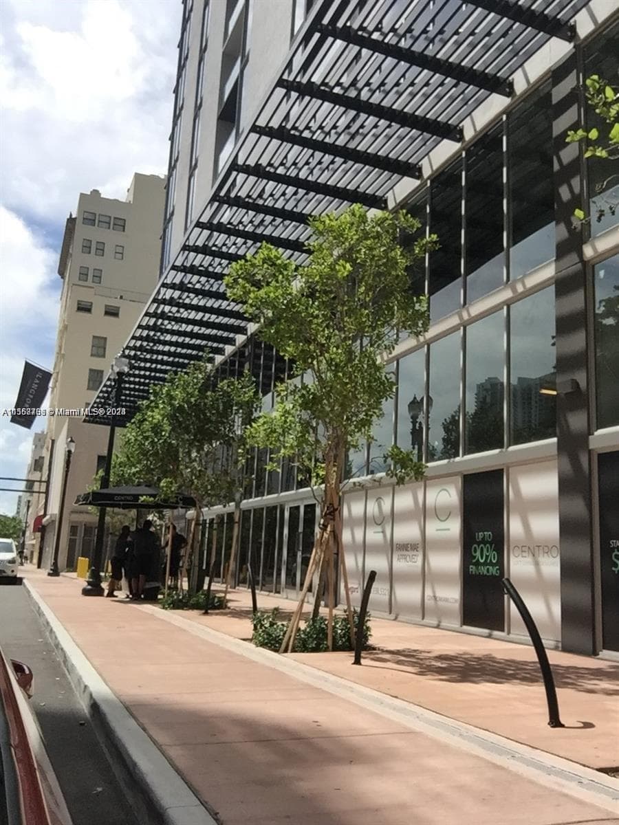 151 SE 1st St # 1505, Miami FL 33131 — 3