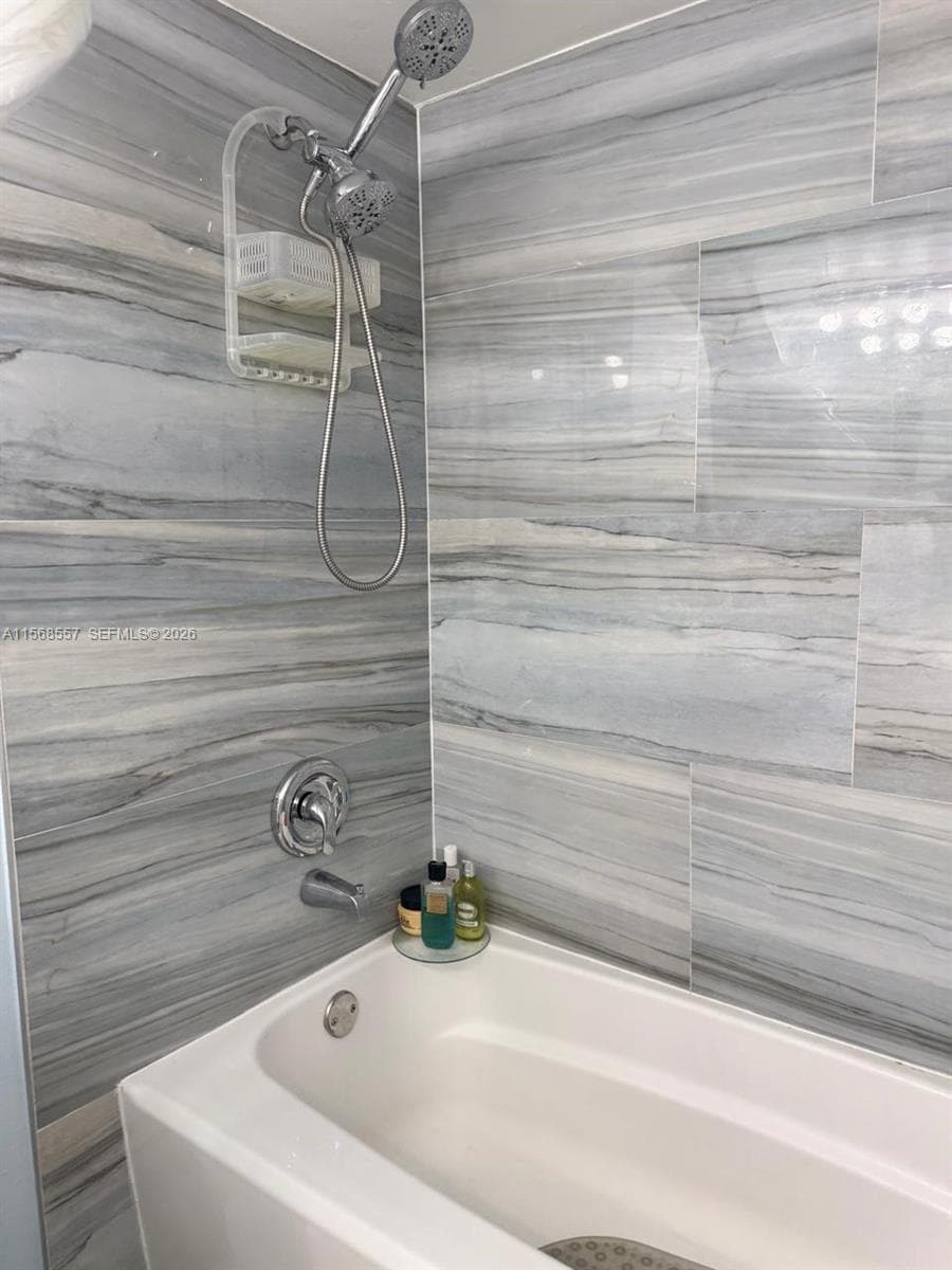 6770 Indian Creek Dr # 5C, Miami Beach FL 33141 — 27