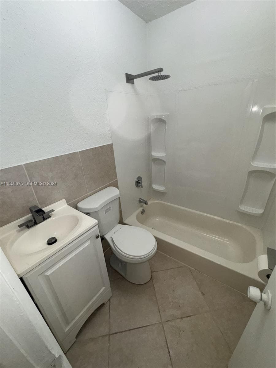 2255 NW 63rd St, Miami FL 33147 — 6