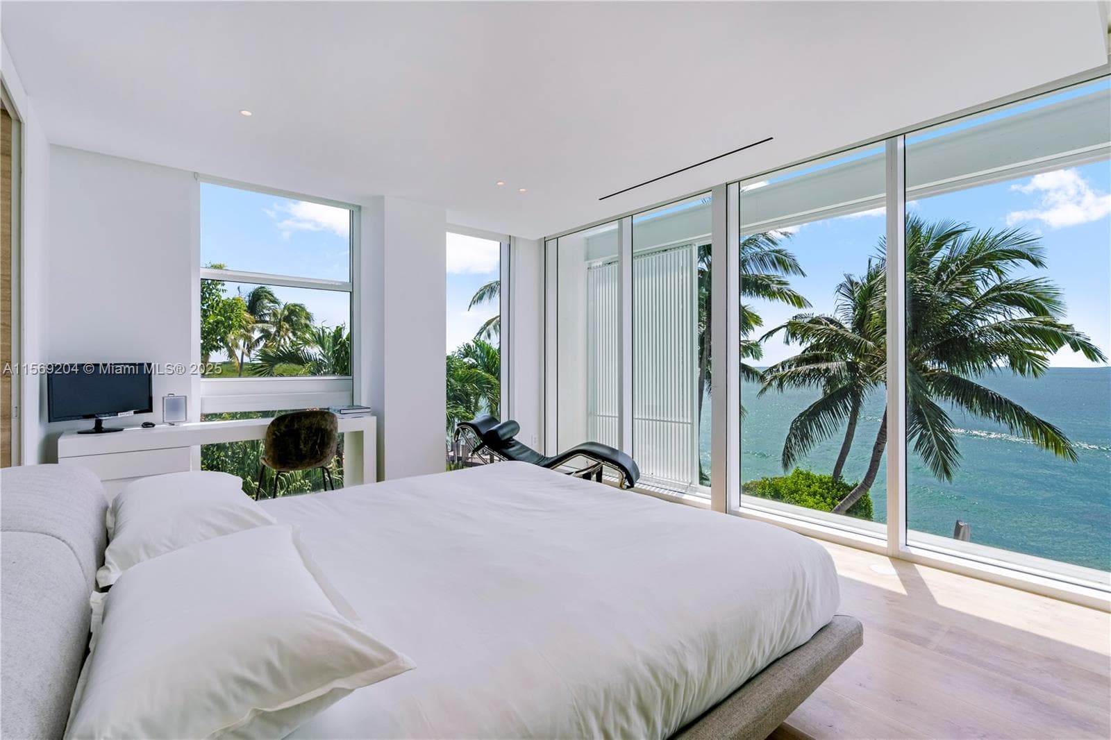 440 S Mashta Dr, Key Biscayne FL 33149 — 94