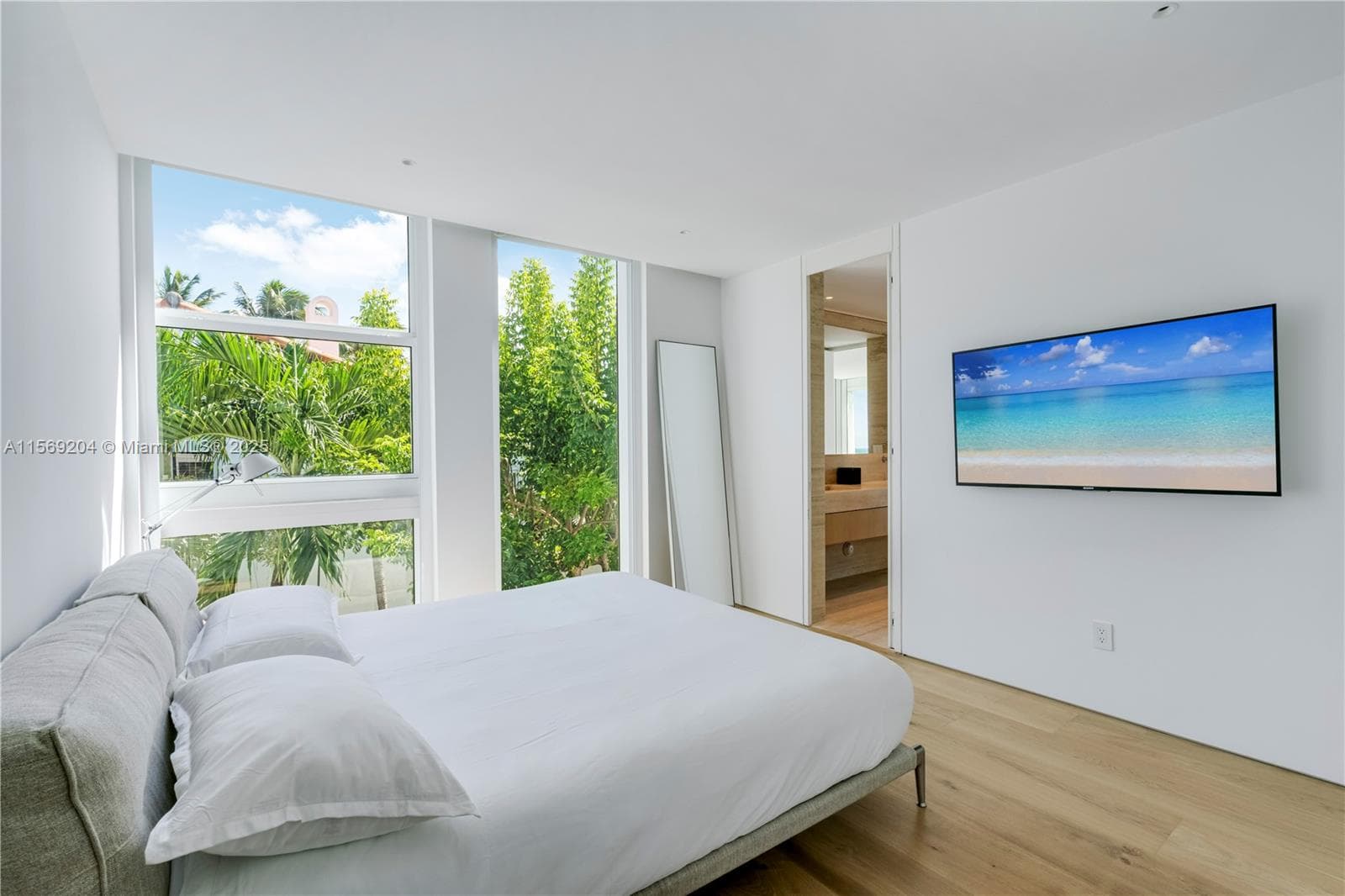 440 S Mashta Dr, Key Biscayne FL 33149 — 37