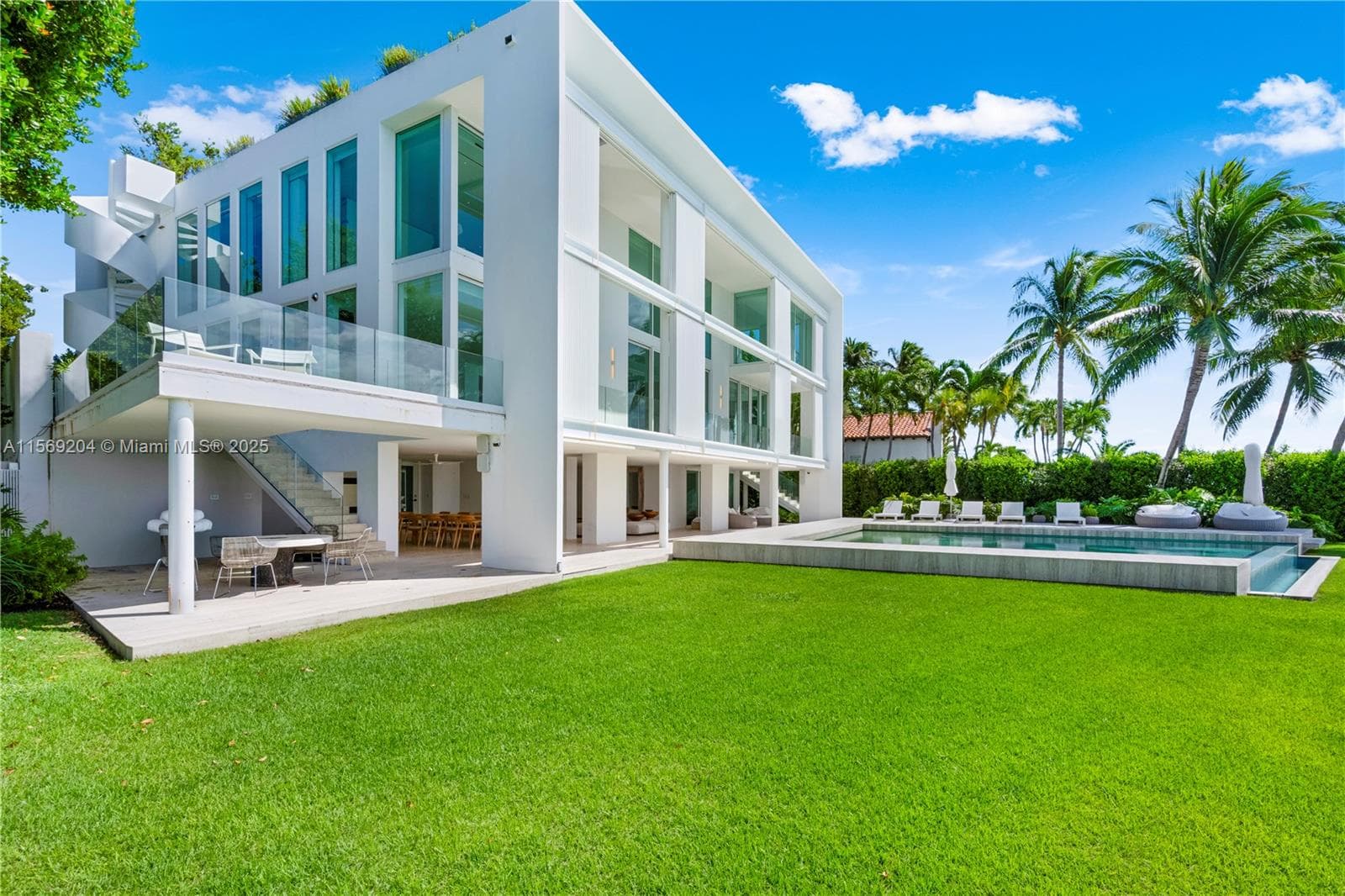 440 S Mashta Dr, Key Biscayne FL 33149 — 74