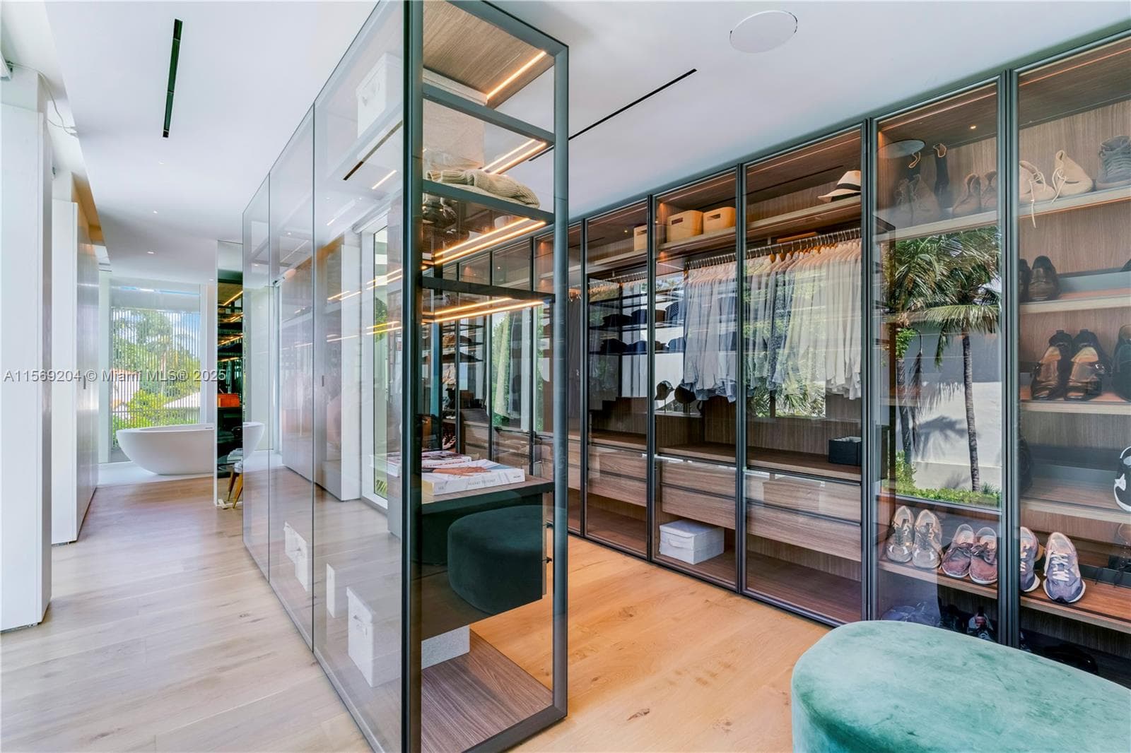440 S Mashta Dr, Key Biscayne FL 33149 — 97