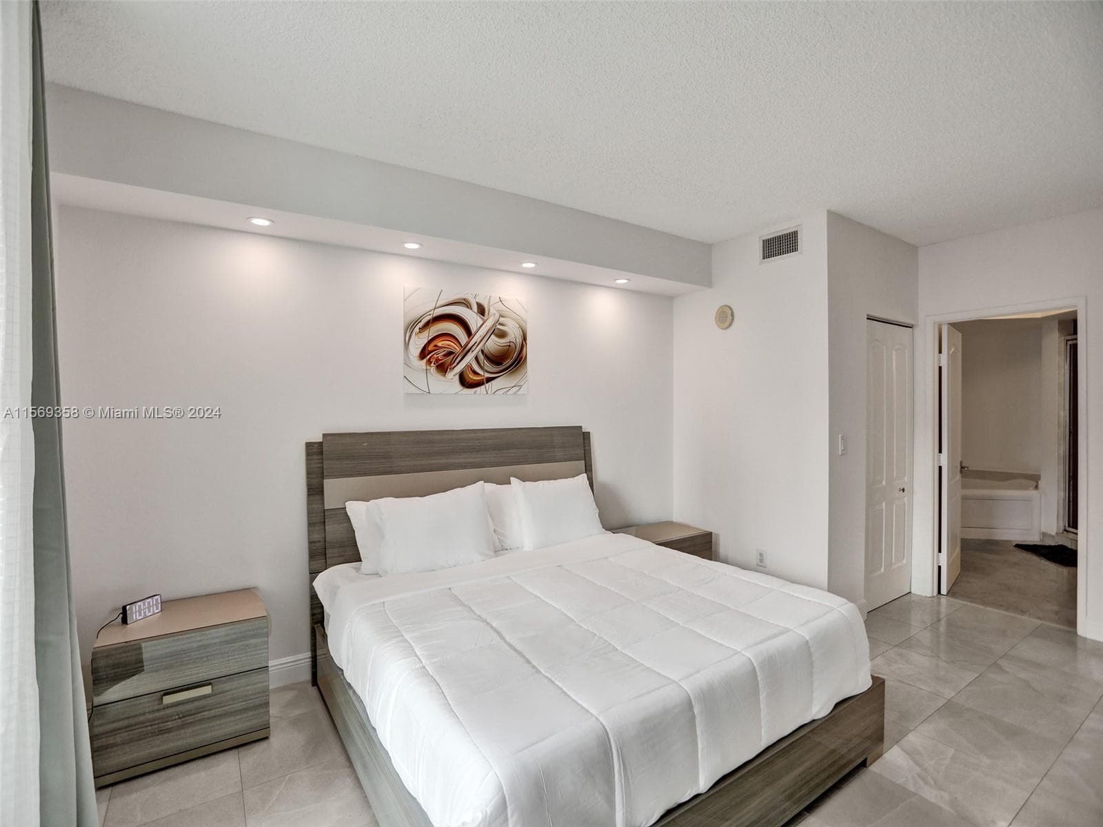 17555 Atlantic Blvd # 1101, Sunny Isles Beach FL 33160 — 17