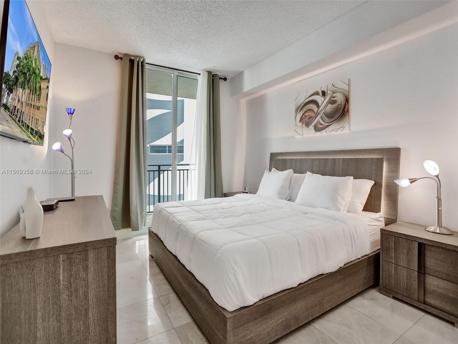 17555 Atlantic Blvd # 1101, Sunny Isles Beach FL 33160 — 33