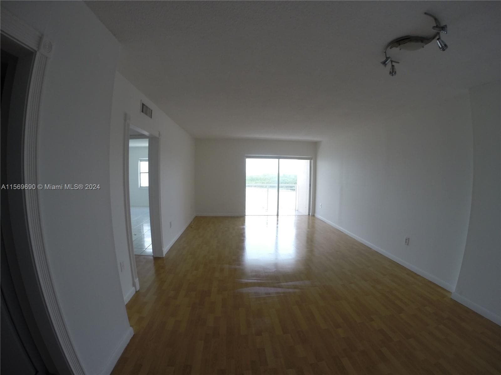 400 Kings Point Dr # 905, Sunny Isles Beach FL 33160 — 1