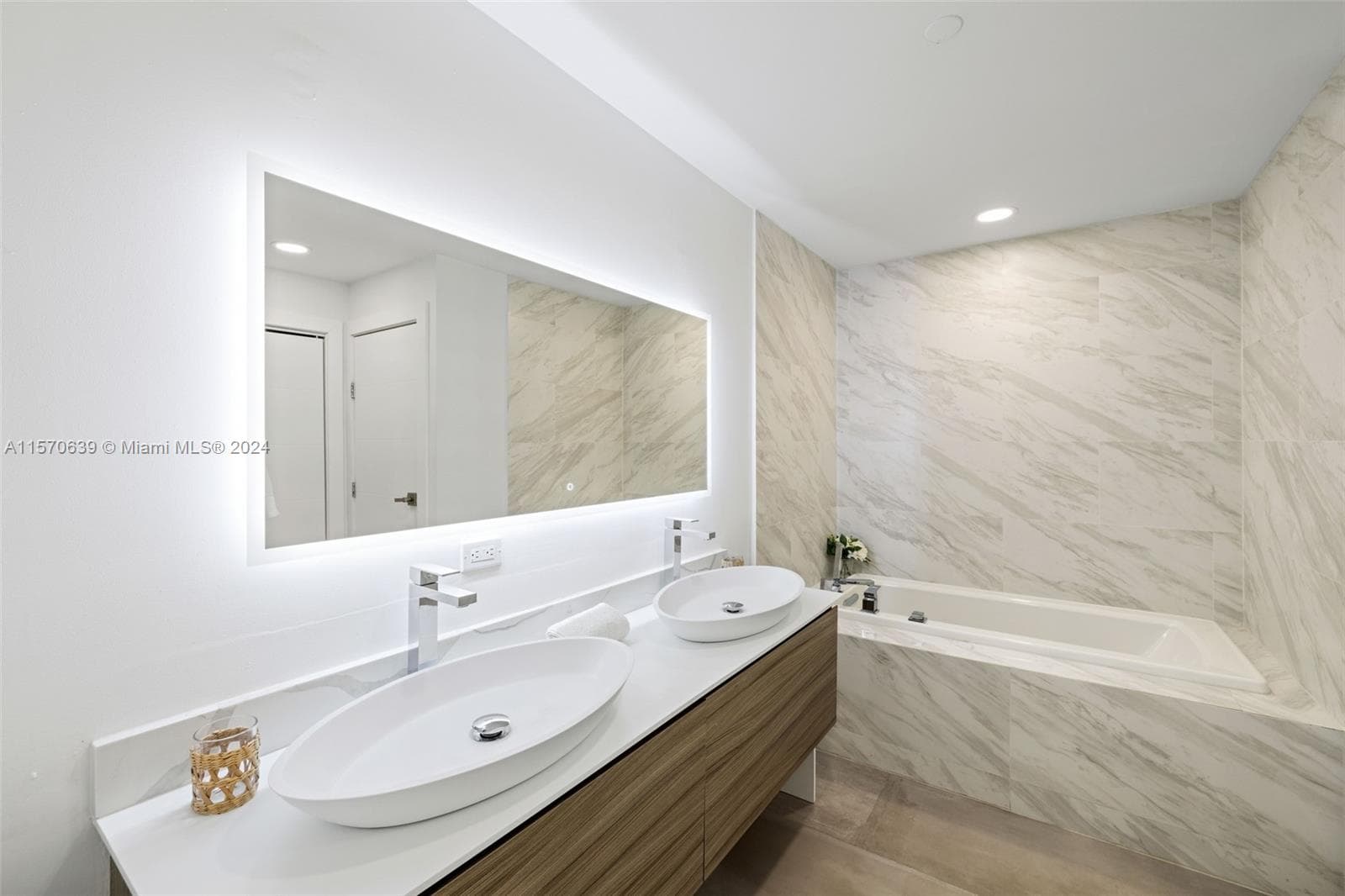 19144 Fisher Island Dr # 19144, Miami Beach FL 33109 — 23