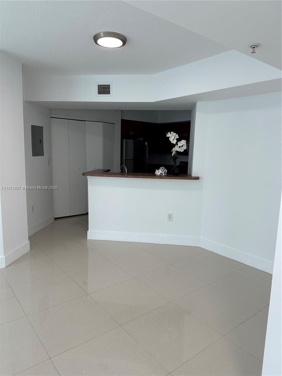 9201 Collins Ave # 524, Surfside FL 33154 — 9