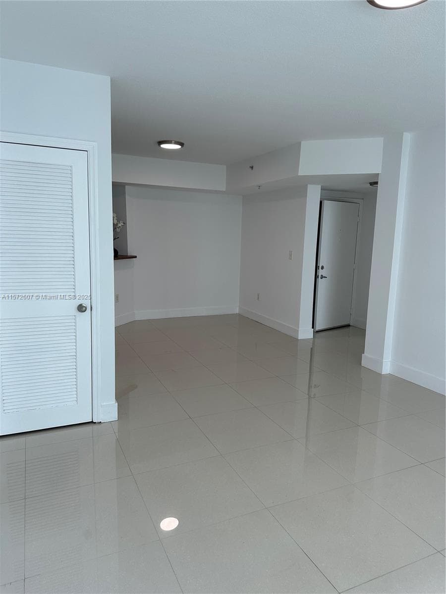 9201 Collins Ave # 524, Surfside FL 33154 — 10