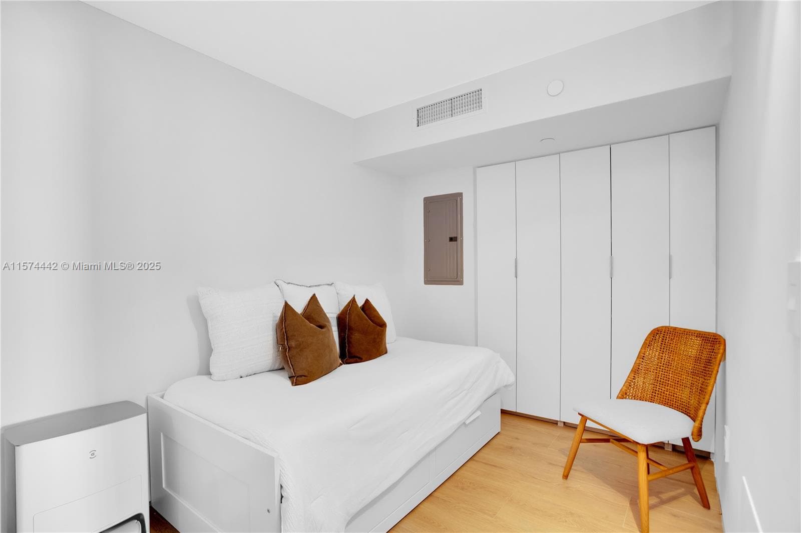 9195 Collins Ave # 903, Surfside FL 33154 — 28