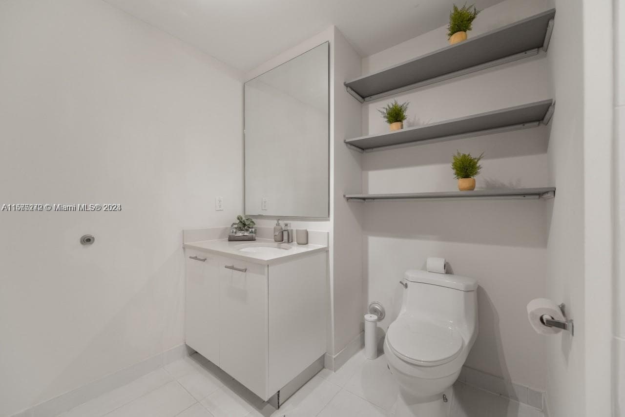 3250 NE 1st Ave # 901, Miami FL 33137 — 17