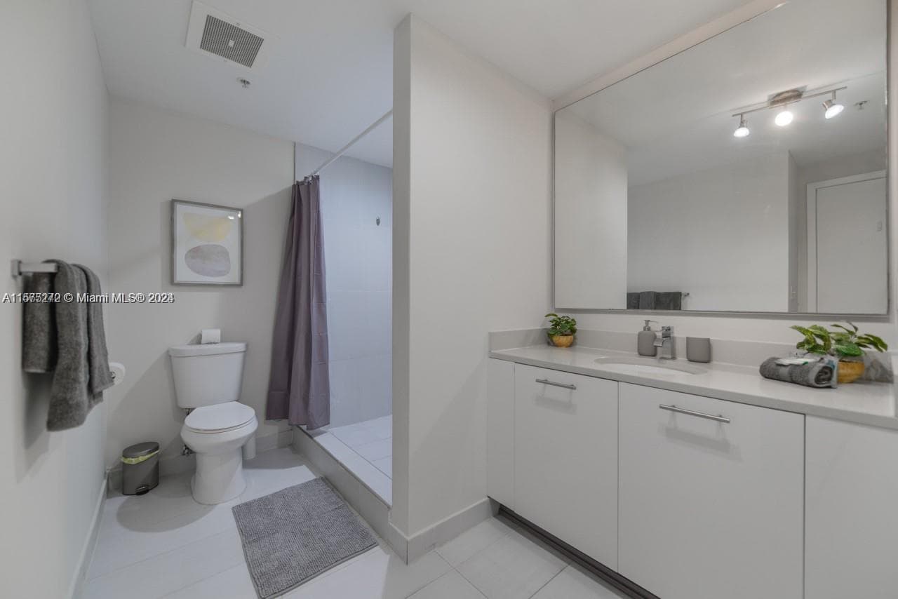 3250 NE 1st Ave # 901, Miami FL 33137 — 19