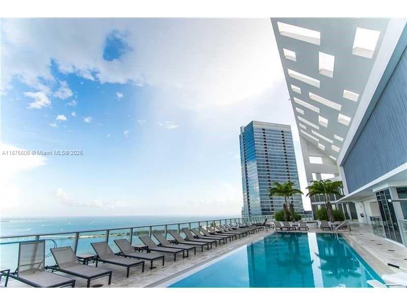 1300 BRICKELL BAY DR # 3400, Miami FL 33131 — 32