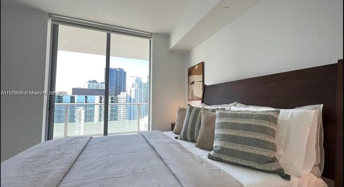 1300 BRICKELL BAY DR # 3400, Miami FL 33131 — 9