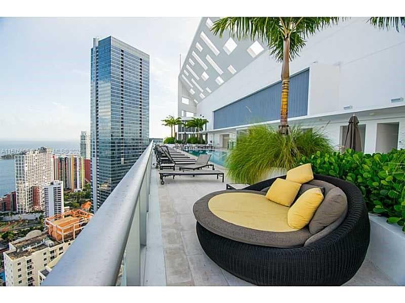 1300 BRICKELL BAY DR # 3400, Miami FL 33131 — 34