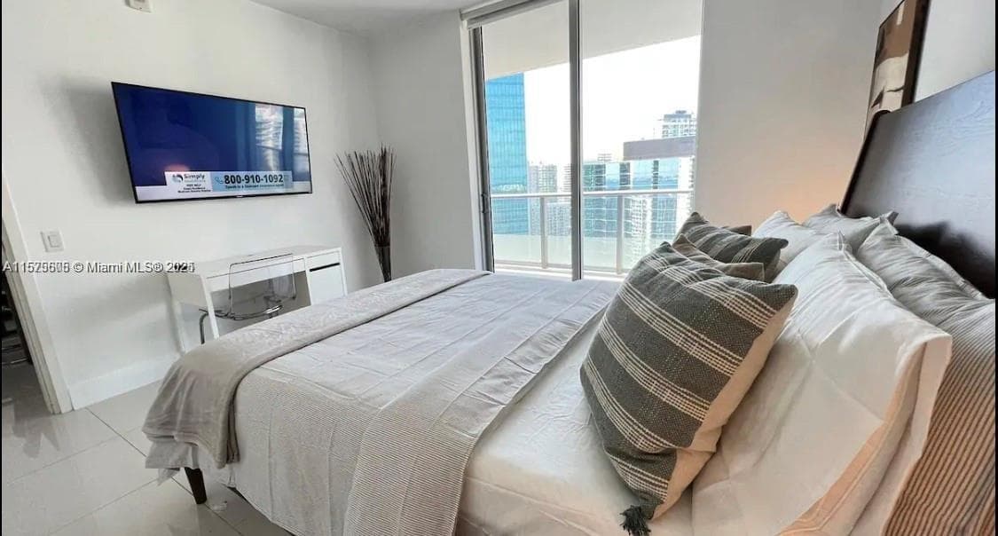 1300 BRICKELL BAY DR # 3400, Miami FL 33131 — 11
