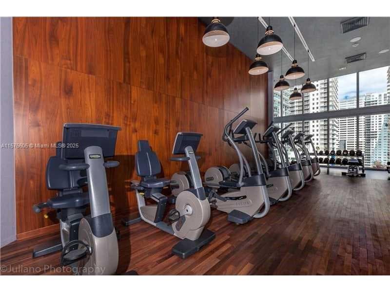 1300 BRICKELL BAY DR # 3400, Miami FL 33131 — 31