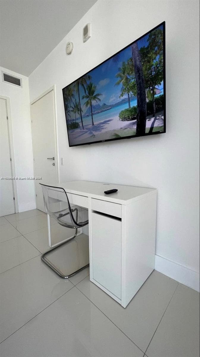 1300 BRICKELL BAY DR # 3400, Miami FL 33131 — 8