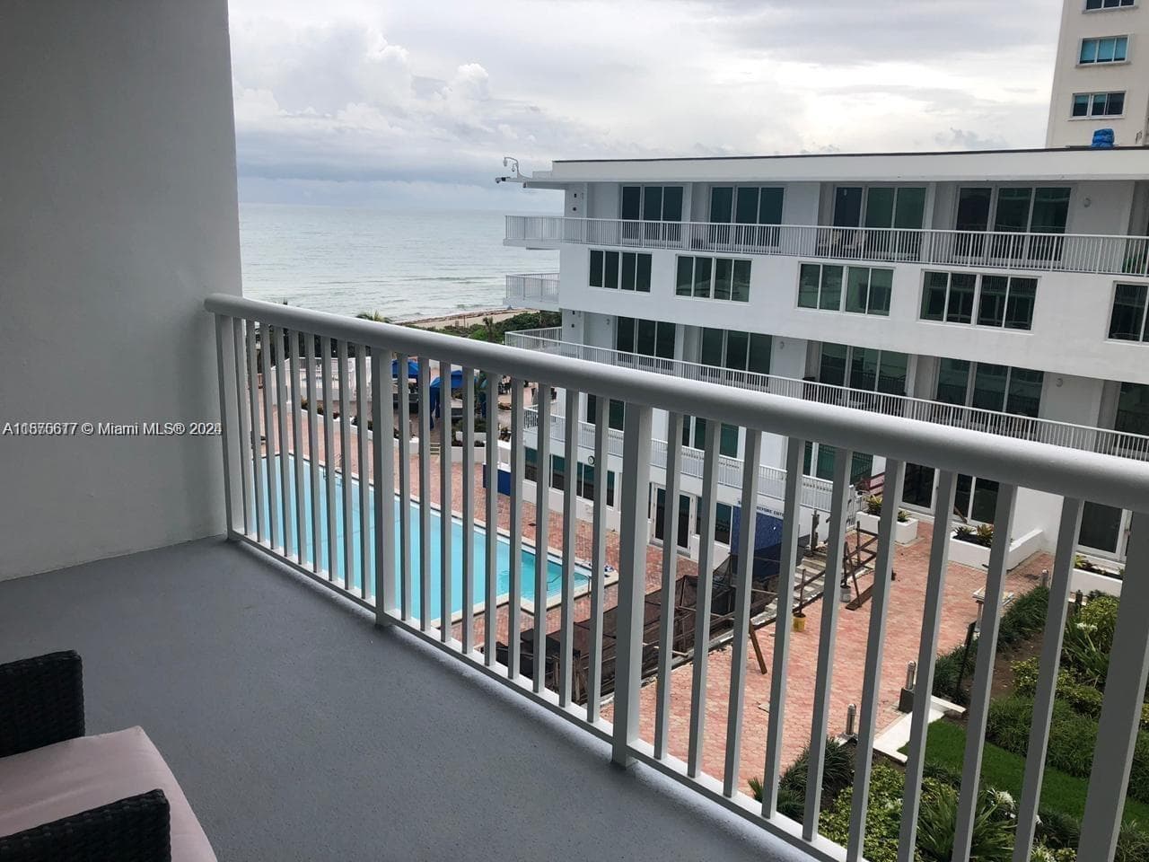 5401 Collins Ave # 410, Miami Beach FL 33140 — 23