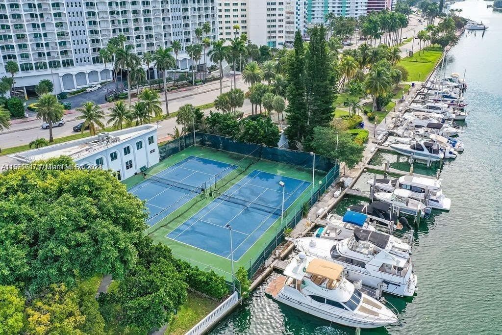 5401 Collins Ave # 410, Miami Beach FL 33140 — 5