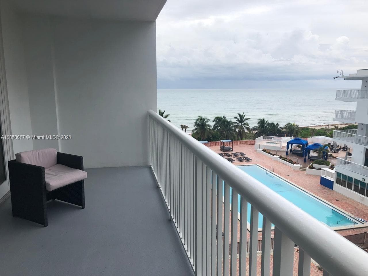 5401 Collins Ave # 410, Miami Beach FL 33140 — 24