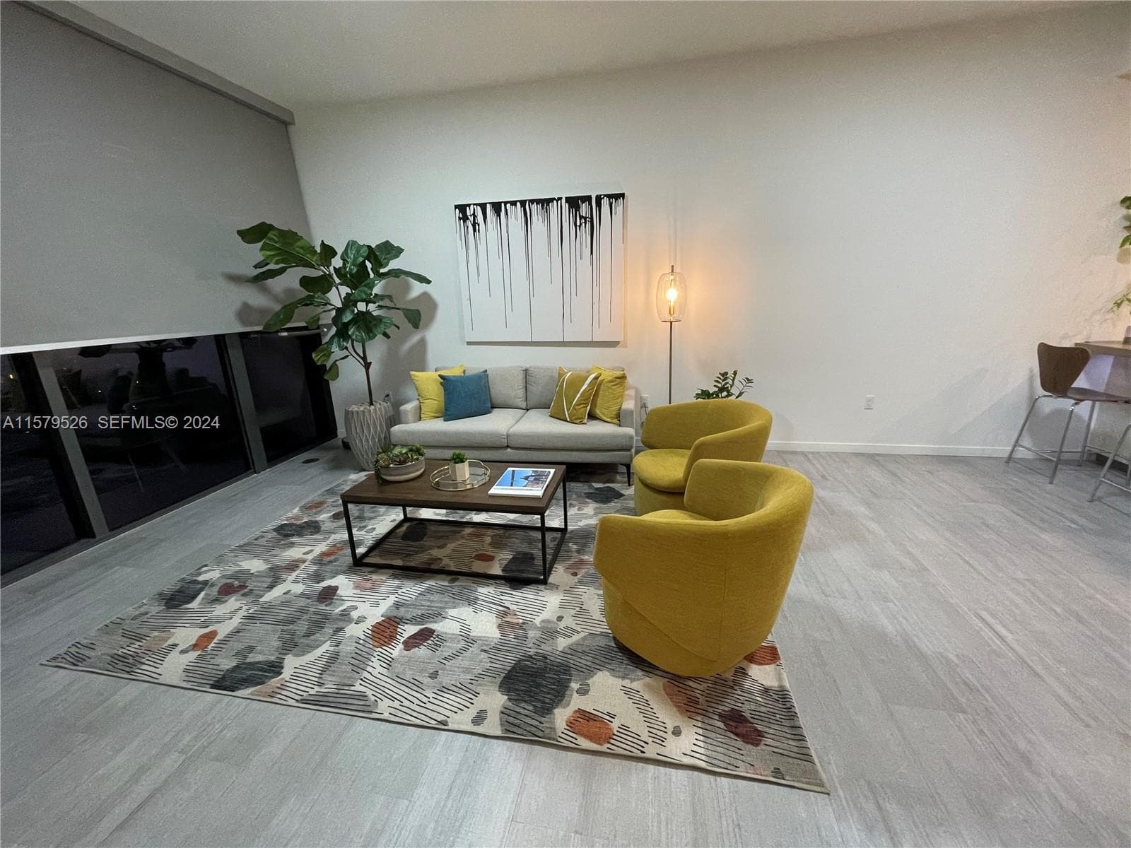 1000 Brickell Plz # 1811, Miami FL 33131 — 1