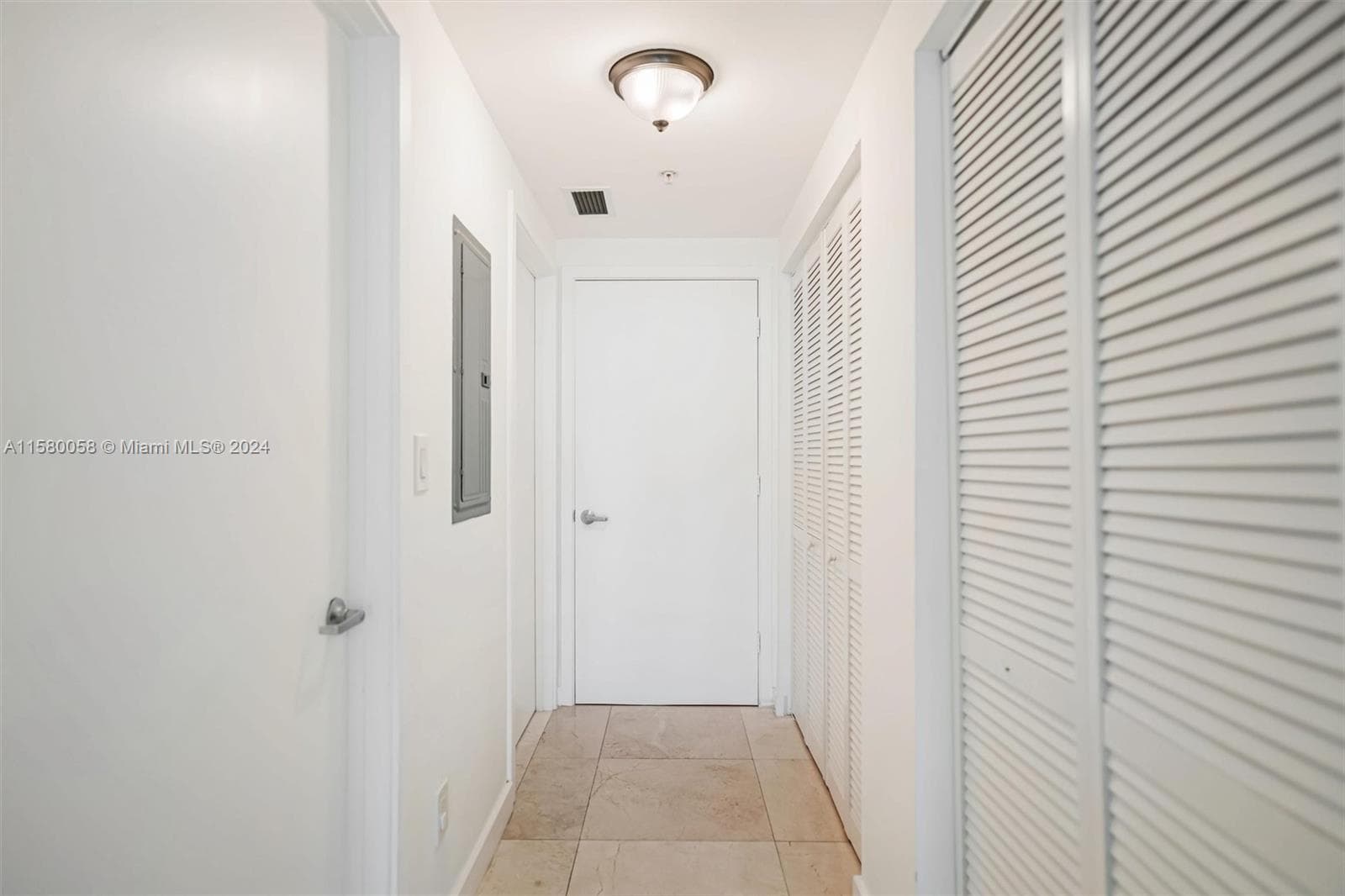 325 NE Biscayne Blvd # 1923, Miami FL 33131 — 23